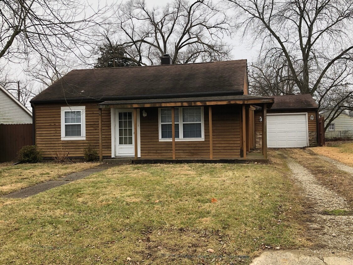 5111 N Roberts Rd, Peoria Heights, IL 61616 House Rental in Peoria