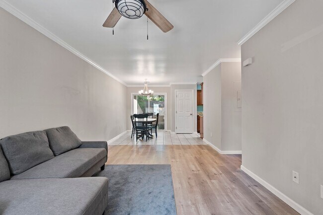 Foto del edificio - 3 bedroom single family home in West Ashley