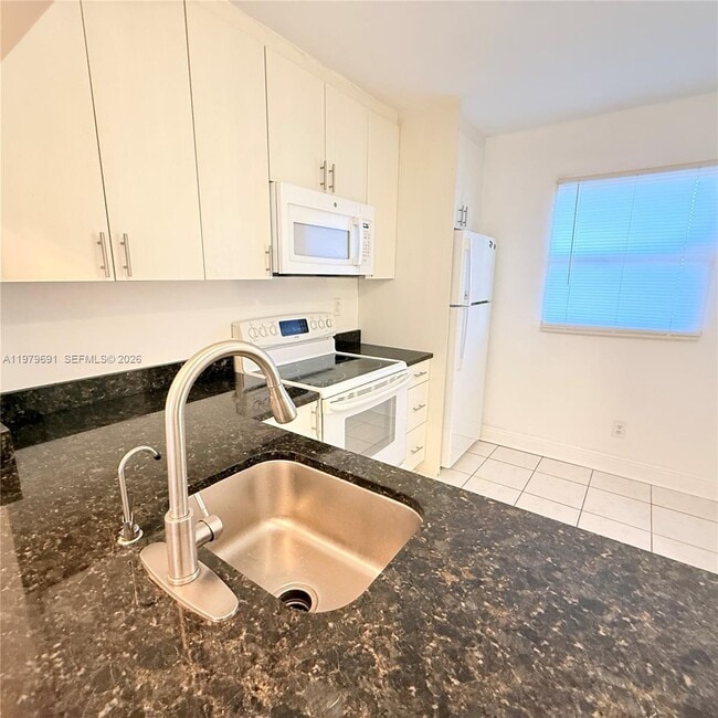 Foto del edificio - 10541 NW 10th St