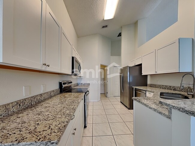 Building Photo - 2808 Berkshire Cir
