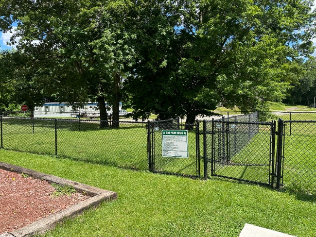 Building Photo - 1100 W Locust St