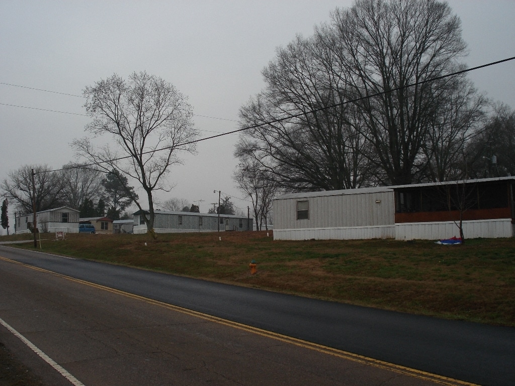  - 3180 S Lee Hwy