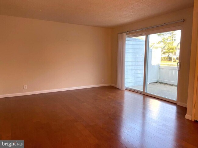 Foto del edificio - 3740 S Leisure World Blvd