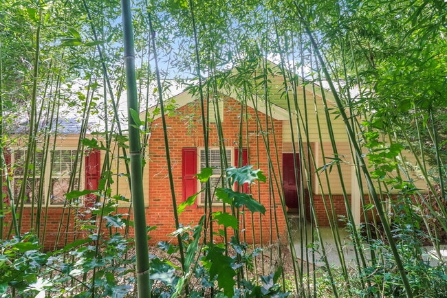 Building Photo - 186 Windcroft Ct NW