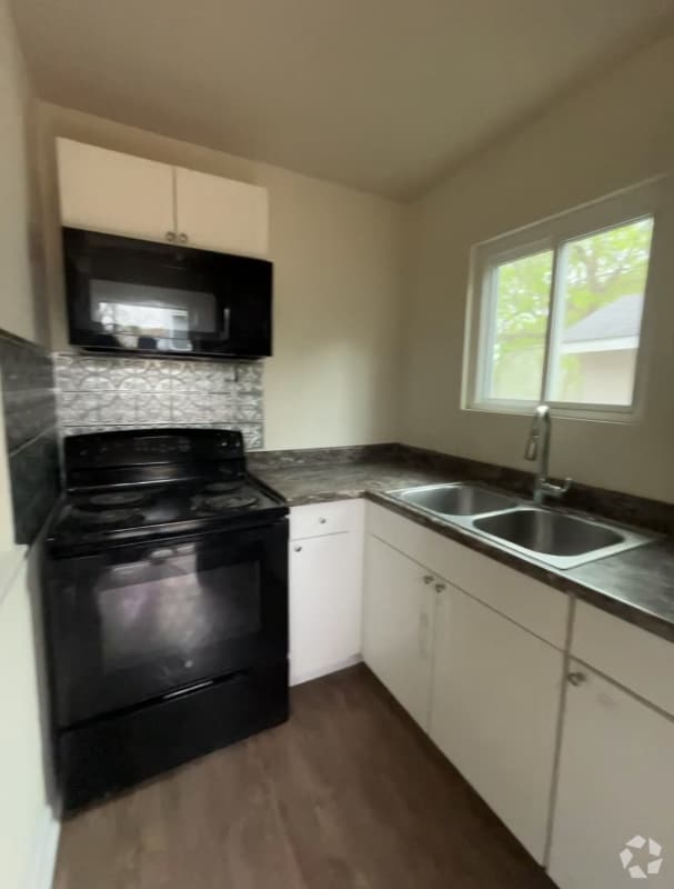 Building Photo - 618 Marchmont Ln
