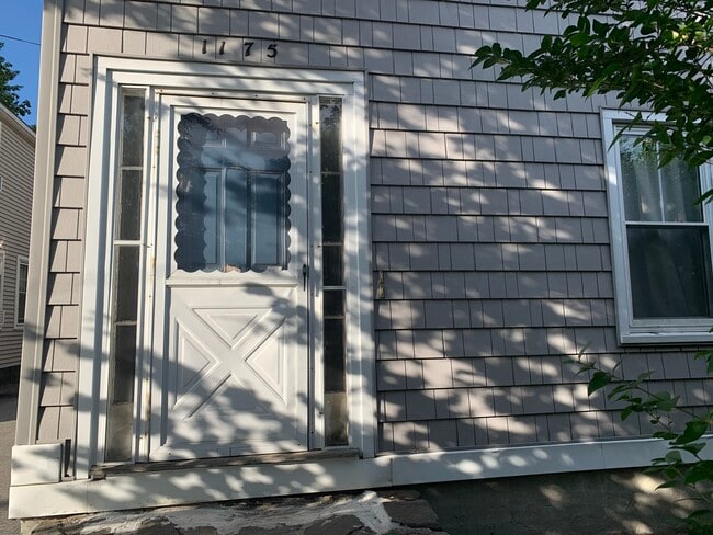 Building Photo - 1175 Broadway