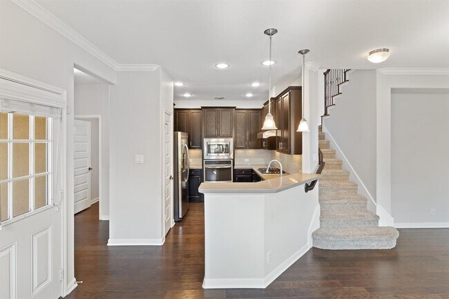 Foto del edificio - 506 Hummingbird Ln