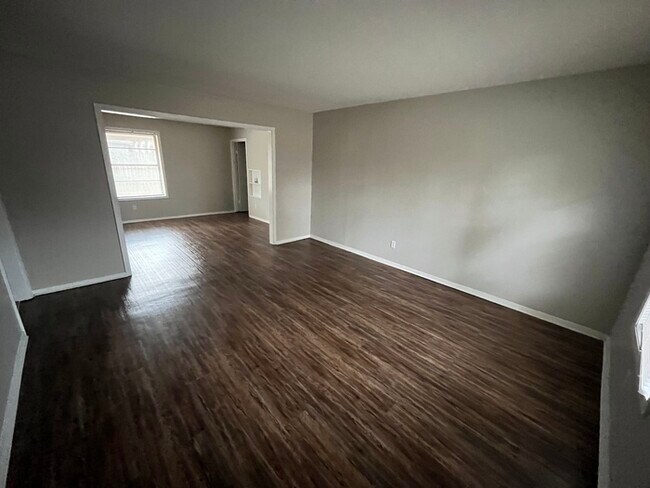 Foto del edificio - 4891 Scottsdale Ave