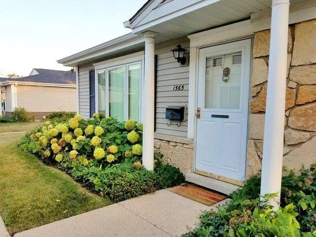 Foto principal - 1565 Quaker Ln