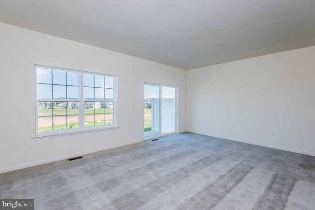 Building Photo - 1756 Fairbank Ln
