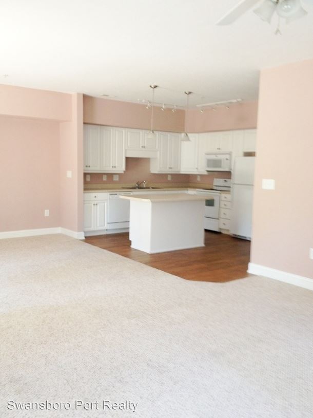 Building Photo - 200 Lighthouse Ln
