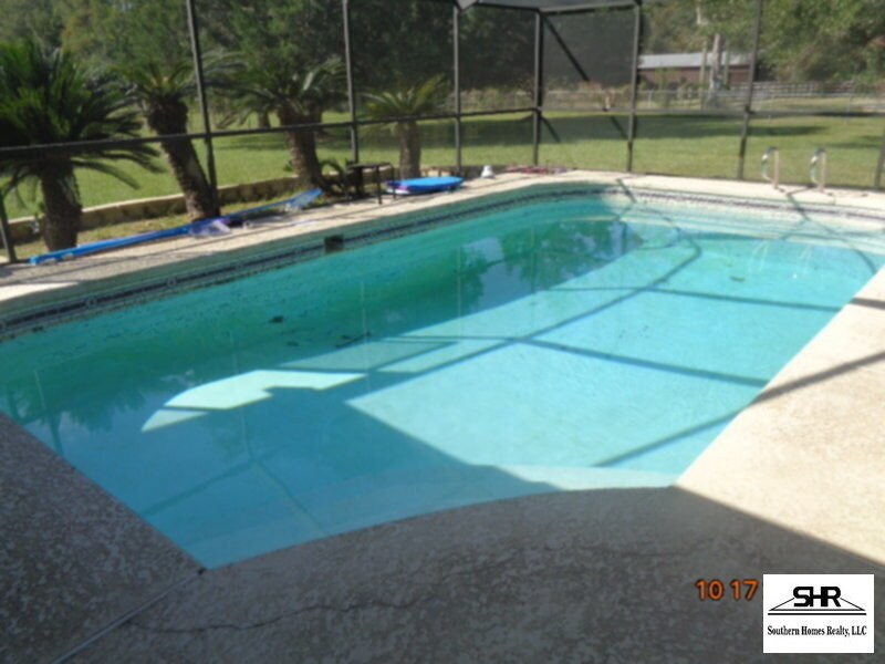 Foto del edificio - 583 W Roberts Rd