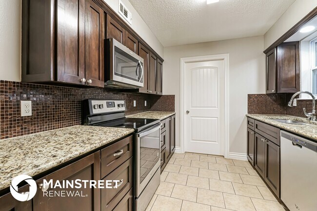 Foto del edificio - 909 Rolling Meadows Blvd