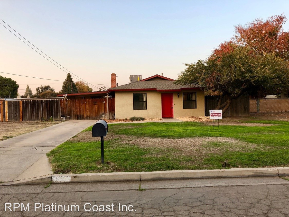 Primary Photo - 2 br, 2 bath House - 4527 E. Fairmont Ave.