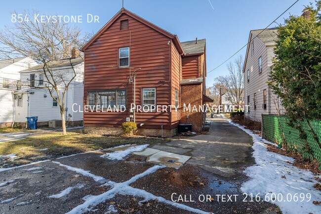 Foto del edificio - 854 Keystone Dr