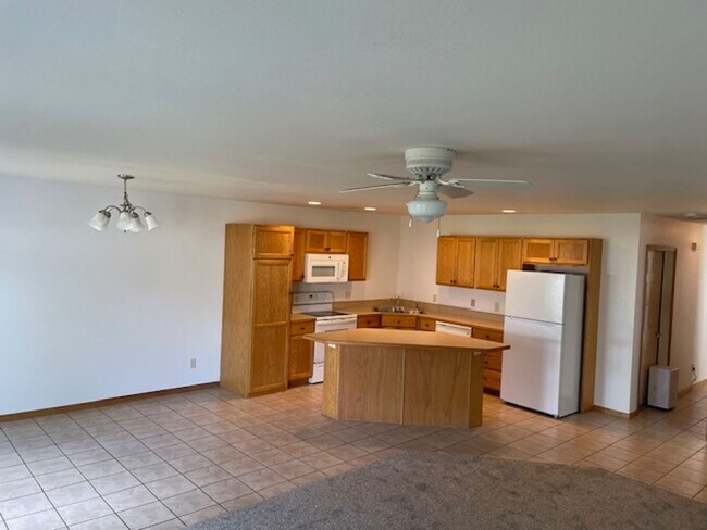 Foto del edificio - Wood Crest Townhomes - PPM