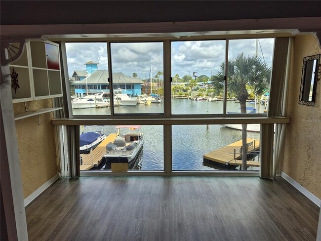 Building Photo - 4939 Floramar Terrace