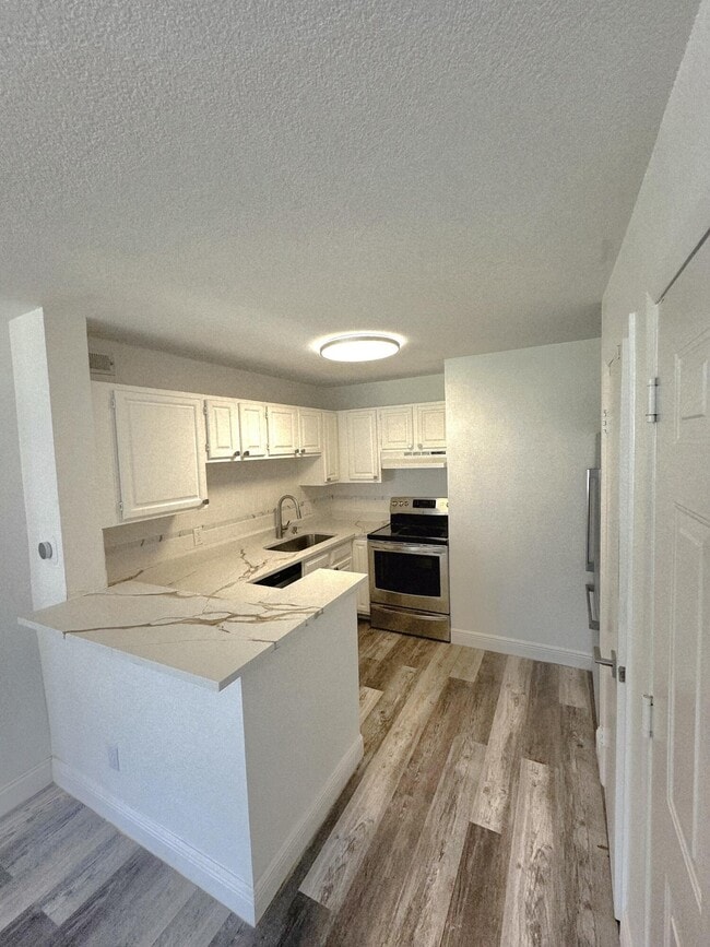 Building Photo - 1760 Palm Cove Blvd