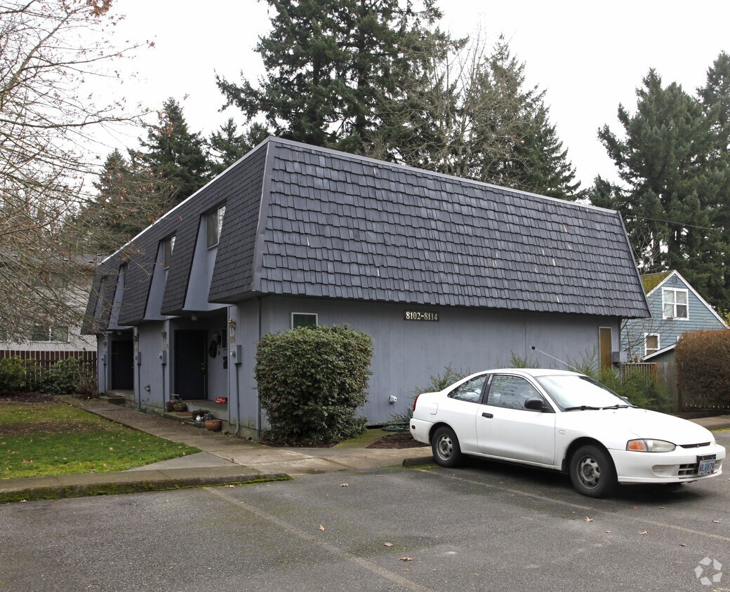 Building Photo - 8102-8122 SW 31st Ave