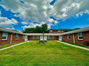 Building Photo - 7012 Jamieson Ave