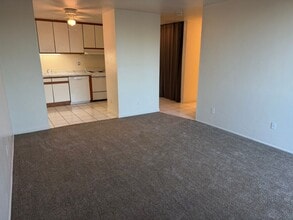 Building Photo - 3050 Rue D’Orleans