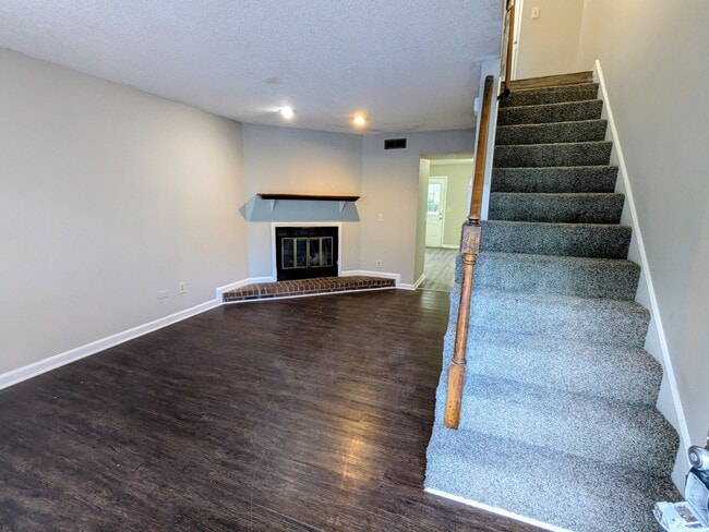 Building Photo - 2408 Scott Valley Dr