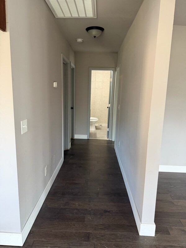 Foto del edificio - 821 Everett Springs Rd