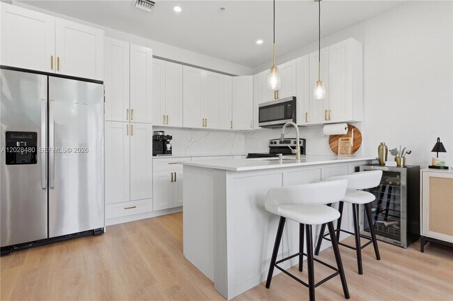 Building Photo - 4425 SW 160th Ave