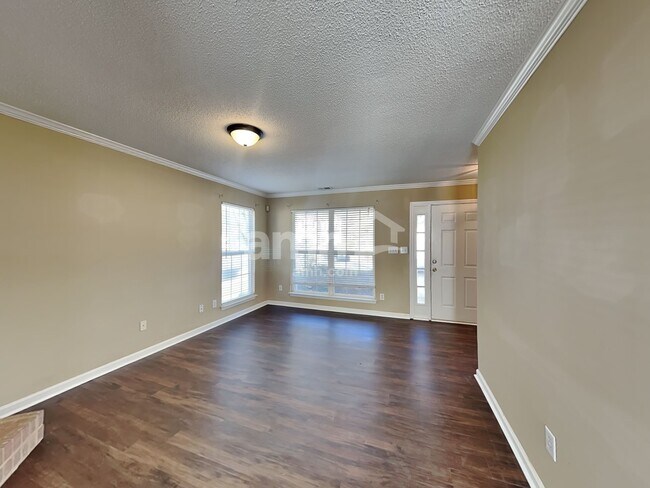 Foto del edificio - 7614 Hinman Circle
