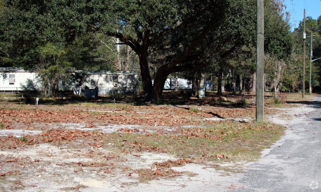Primary Photo - Pine Villa Mobile Home Park