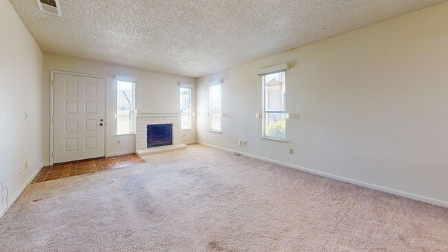 Foto del edificio - 1027 W Dakota Ave