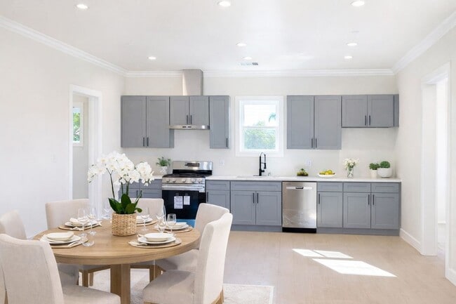 Building Photo - 16052 Ludlow St