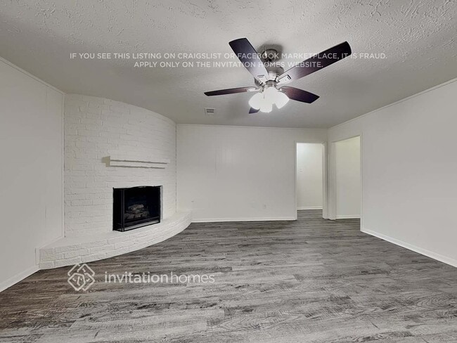 Foto del edificio - 18002 Woodgum Dr