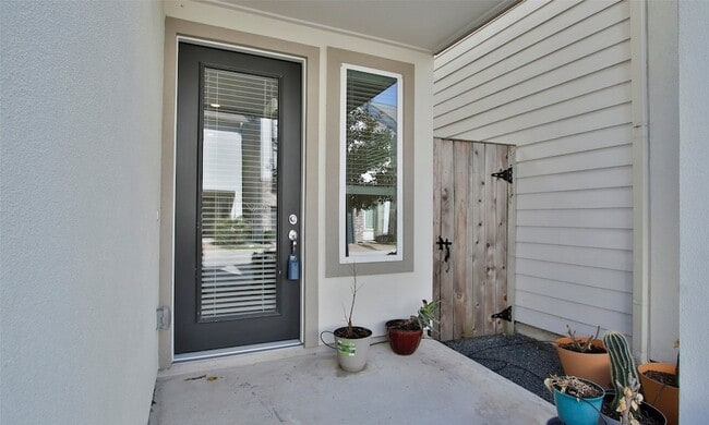 Building Photo - 126 Knightsbridge Park Ln