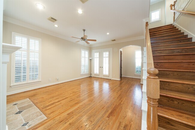 Foto del edificio - 6318 Elm Ct