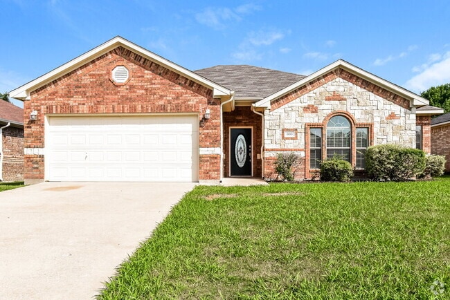 Building Photo - 808 Dakota Ln