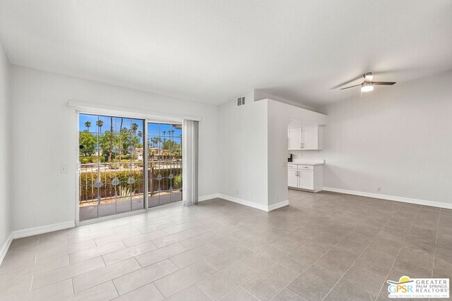 Foto del edificio - 505 S Farrell Dr