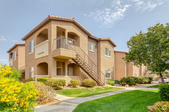Building Photo - Villas at Sunrise Mountain