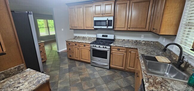 Foto del edificio - 901 Hurst Dr