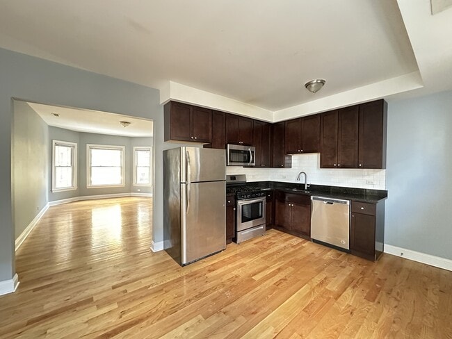 Building Photo - 1646 W Pratt Blvd