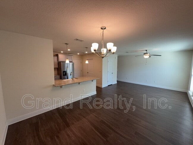 Foto del edificio - 4409 Village Oak Ln