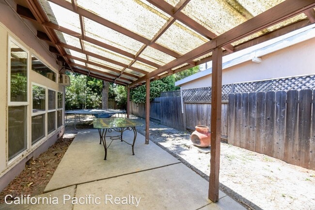 Building Photo - 3 br, 2 bath House - 734 San Miguel Ave