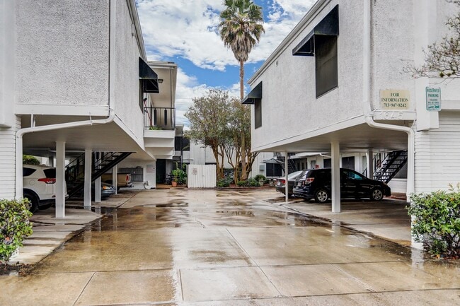 Foto del edificio - 1645 W Main St