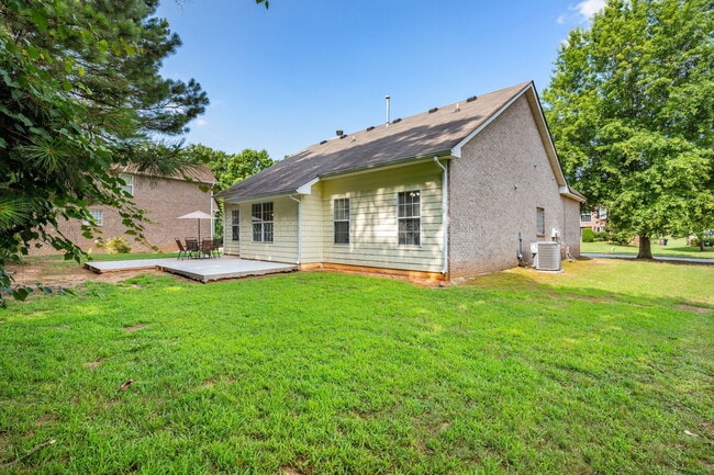Building Photo - 110 Bellington Dr
