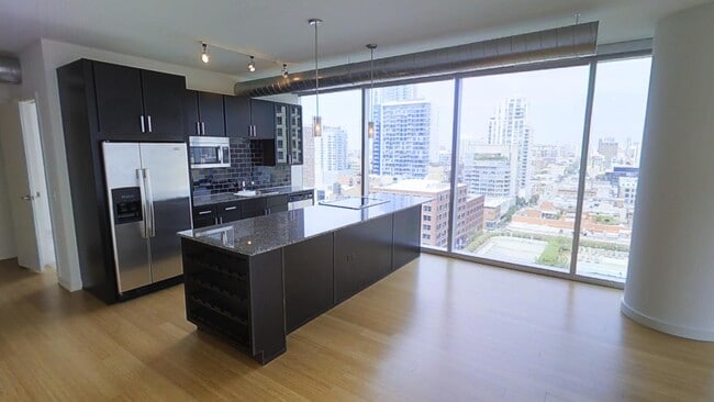 Building Photo - 149 W Kinzie St