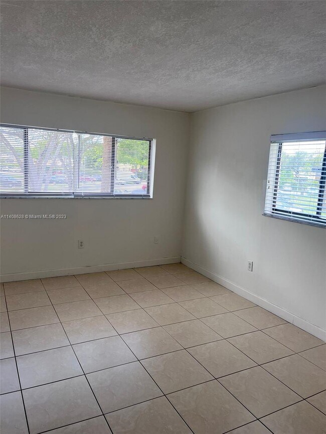 Building Photo - 8540 SW 133rd Avenue Rd
