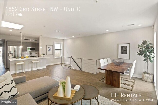 Building Photo - Penthouse Modern 1,500 Square Foot Two Bed...