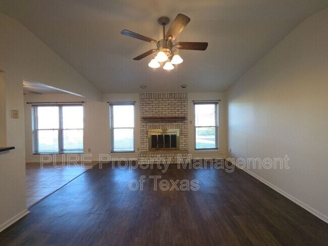 Building Photo - 304 McClendon Dr