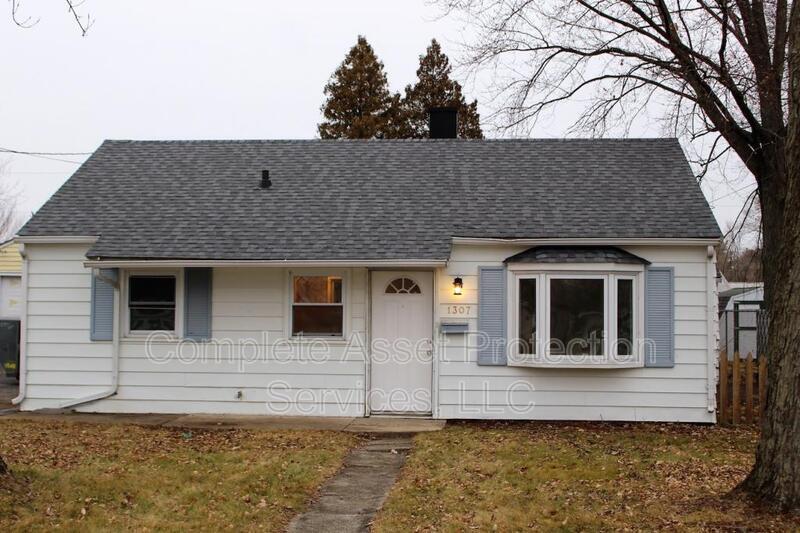 1307 Elm St, Valparaiso, IN 46383 House Rental in Valparaiso, IN