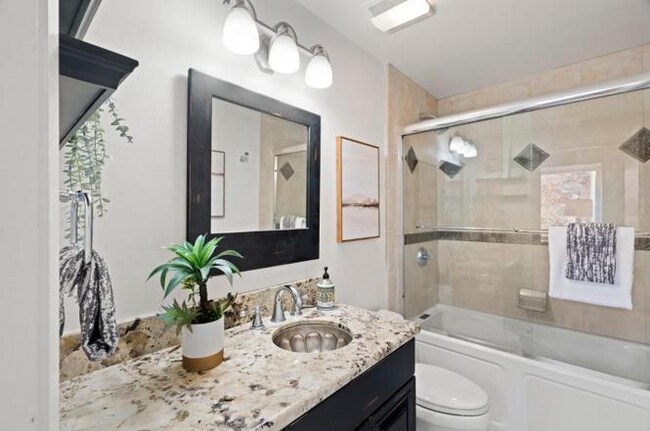 Foto del edificio - 1232 Bracebridge Ct